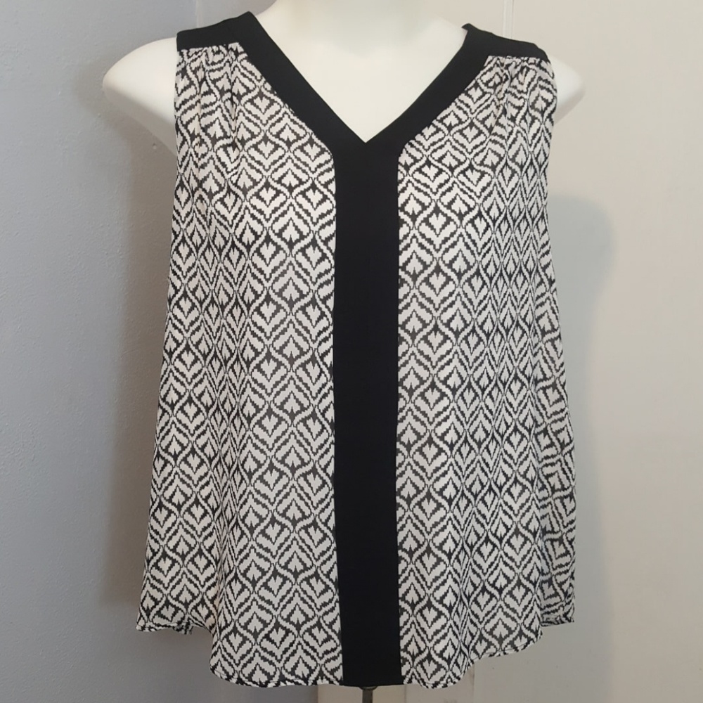 Dress Barn Black & White Sleeveless Blouse - 2x